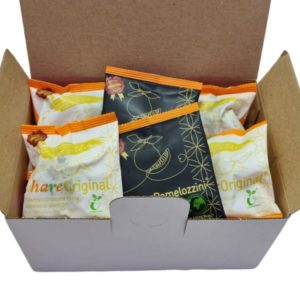 Share Original Fastenstarter Mix Pflaume 6 Stk., Pomelozzini 2 Stk., Aqua d'Oro Drink 2 Stk. und 1x Folder "Meine erste Woche"